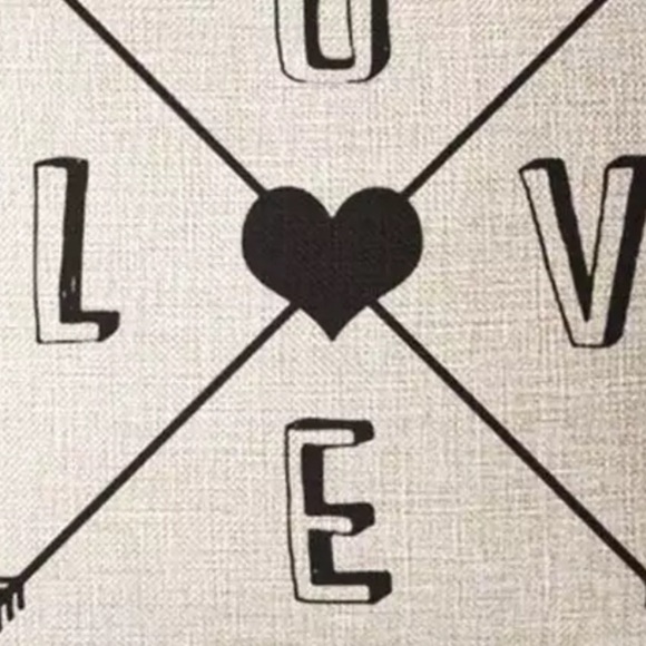 𝅺PILLOW Cover Love/Arrows - Picture 3 of 3